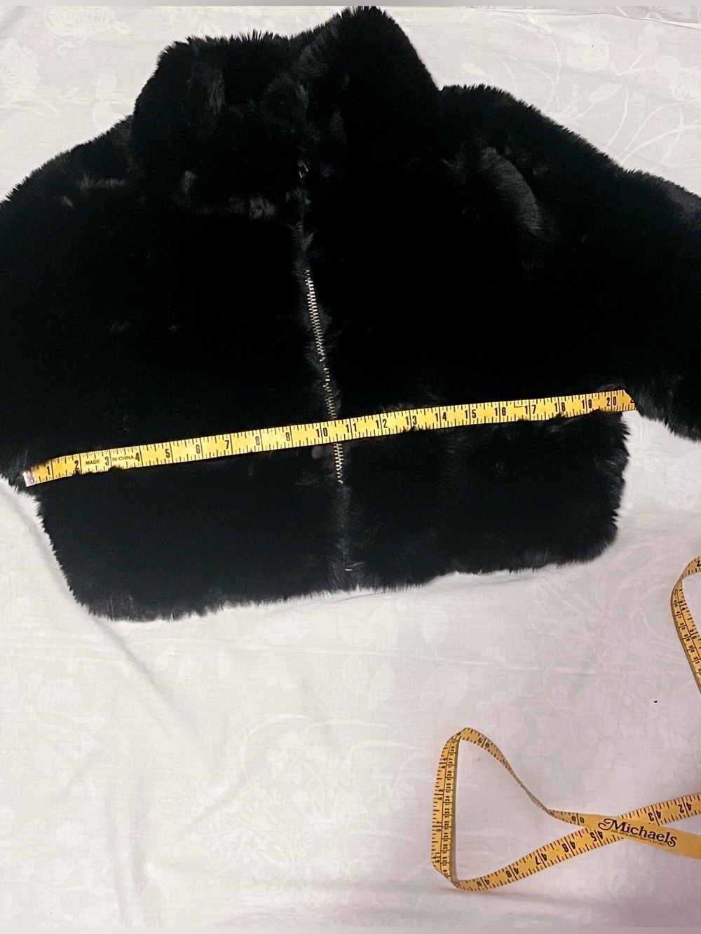 36point5 Cropped Black Faux Fur Jacket - Picture 4 of 5